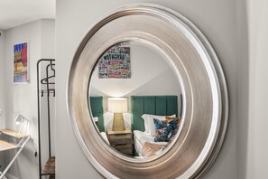 2 bedrooms, iron/ironing board, free WiFi, bed sheets - Buzzing Brighton Apartment 6 | By My Getaways (Brighton)