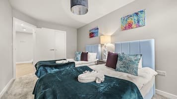 2 chambres, fer et planche à repasser, Wi-Fi gratuit, draps fournis