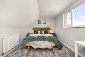 2 bedrooms, iron/ironing board, free WiFi, bed sheets - Buzzing Brighton Apartment 5 | By My Getaways (Brighton)