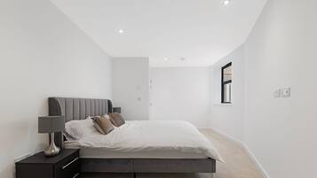 House | 2 bedrooms, iron/ironing board, free WiFi, bed sheets