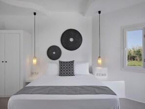 4 bedrooms, bed sheets
