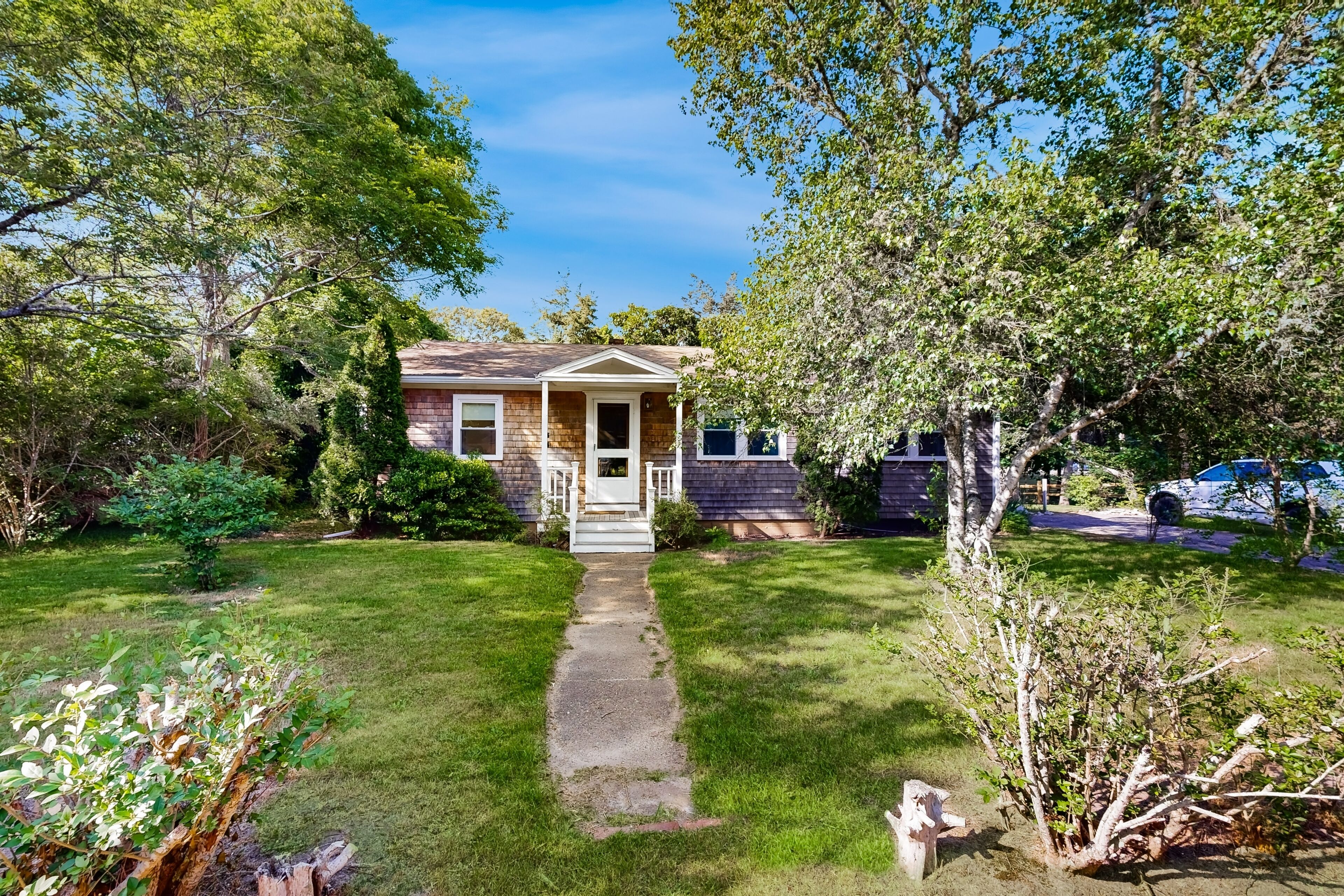 Charming home with deck, W/D, & amazing location