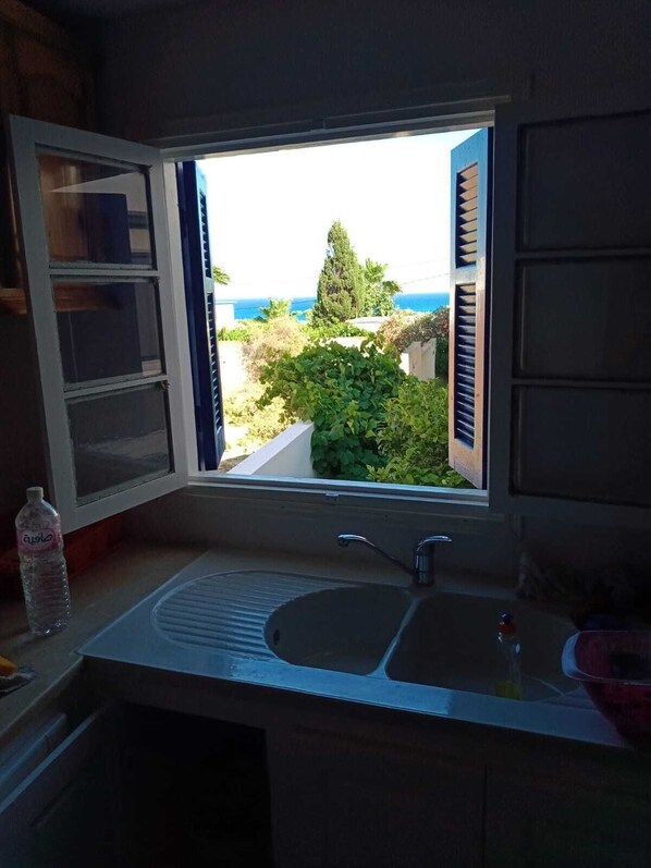 Interior - Nice 3-bedroom house with AC in Al Huwariyah (Al Huwariyah)