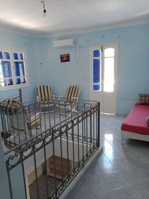 Interior - Nice 3-bedroom house with AC in Al Huwariyah (Al Huwariyah)