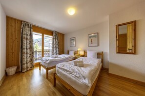 3 chambres, fer et planche à repasser, accès au Wi-Fi (inclus)