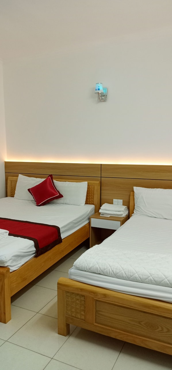 Bureau, Wi-Fi gratuit, draps fournis
