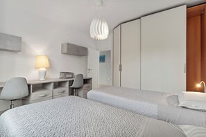 3 bedrooms, desk, iron/ironing board, travel crib - NAT APARTMENTS Koper - Green All Around - Daisy and Tulip Apartments (Koper)