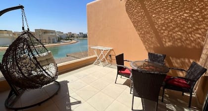 Spacious Townhouse Retreat