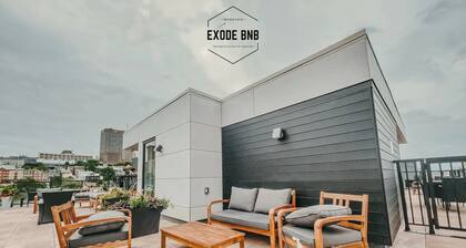 Rustique, NEW in Quebec city - 2 rooms + 2 bathroom (pool on roof during summer)