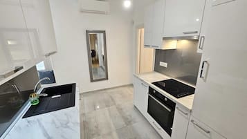 Refrigerador, microondas, horno, lavavajillas
