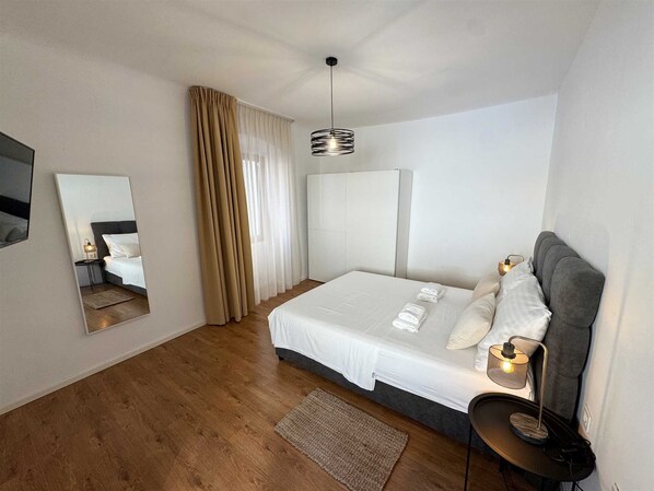 1 chambre, fer et planche à repasser, Wi-Fi gratuit, draps fournis