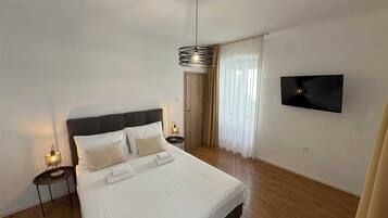 1 bedroom, iron/ironing board, free WiFi, bed sheets