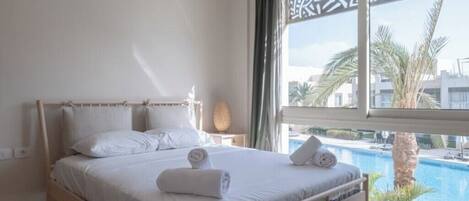 2 bedrooms, bed sheets