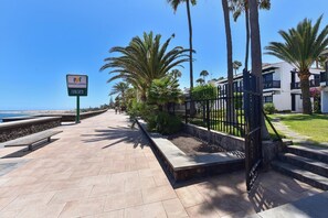 Property grounds - Ocean Views Arpones 16 by VillaGranCanaria (Playa del Ingles)