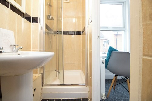 Cosy En-suite Room in the City Centre Room 14