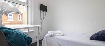 Cosy En-suite Room in the City Centre Room 14