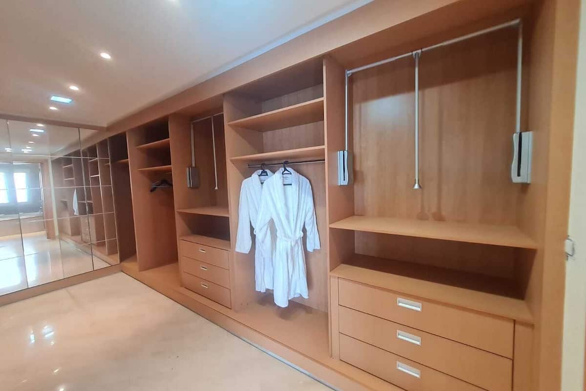 Grand Suite, Lake View