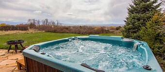 On the Farm - Taos Sunset Views and Night Skies