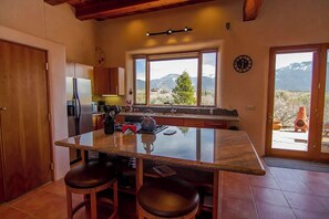 Fridge, microwave, oven, stovetop - Momentitos - Peaceful and close to Arroyo Seco (El Prado)