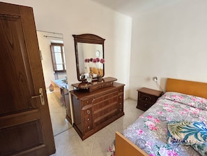 3 bedrooms, iron/ironing board, WiFi - La casa del borgo • pet friendly • family (Cune)