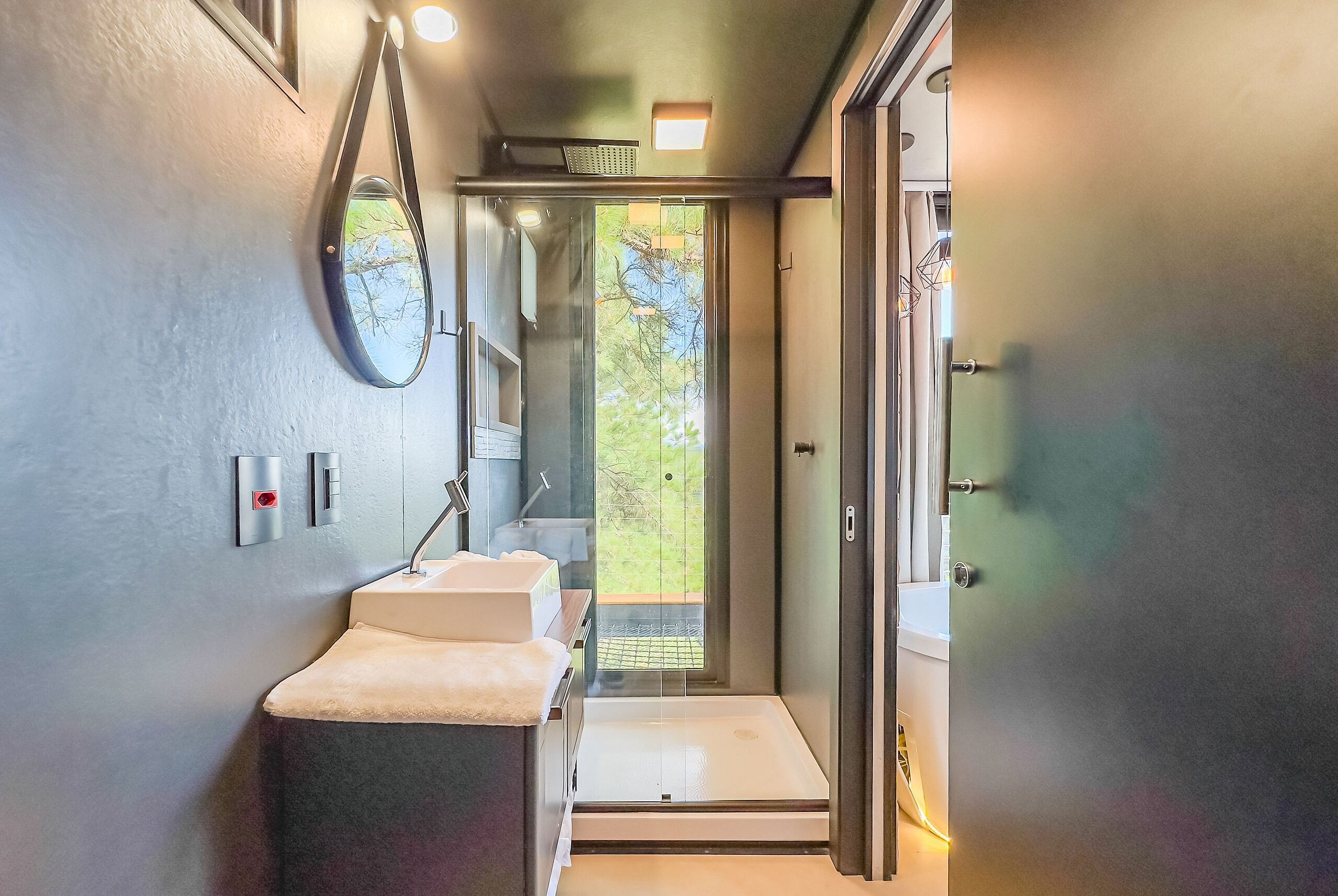 Chalet | Bathroom | Separate tub and shower, hair dryer, towels, soap