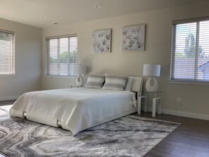 4 chambres, fer et planche à repasser, Wi-Fi, draps fournis