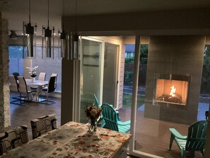 تناول الطعام بالخارج