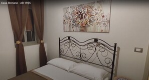 4 habitaciones, tabla de planchar con plancha, wifi y ropa de cama 