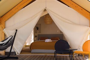 1 bedroom, WiFi, bed sheets - Oblun Eco Resort-Glamping Tent for 2, Lake Skadar (Briđe)
