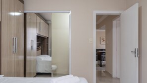 Basic Apartment | Free WiFi, bed sheets - EAC Apto 2min praia Balneário Camboriú (Balneário Camboriú)