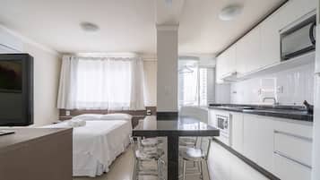 Basic Studio | 2 bedrooms, free WiFi, bed sheets