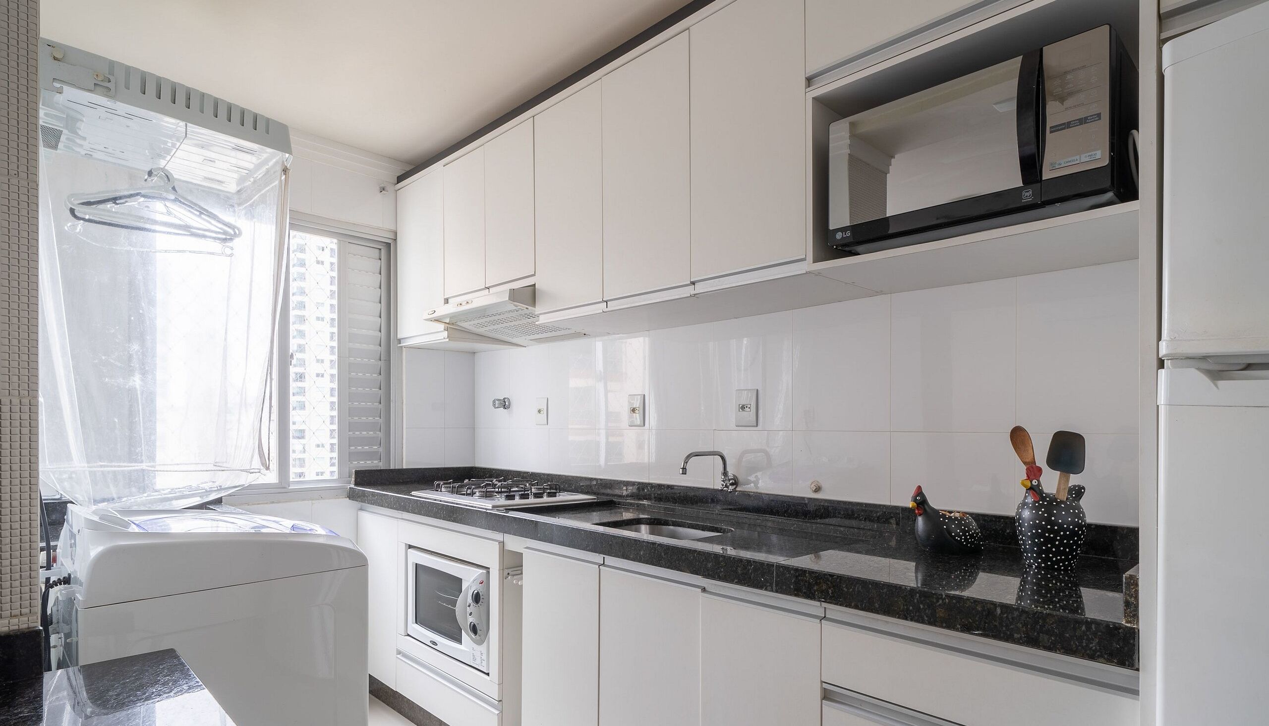 Basic Studio | Private kitchen | Coffee/tea maker, blender, cookware/dishes/utensils