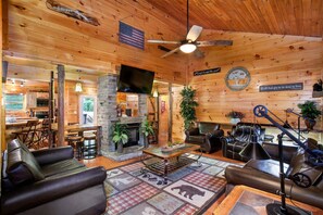 Smart TV, fireplace, stereo