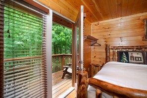 9 bedrooms, iron/ironing board, free WiFi, bed sheets