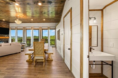 Luxury Cabin w/ Indoor Pool, Hot Tub & Lake Views