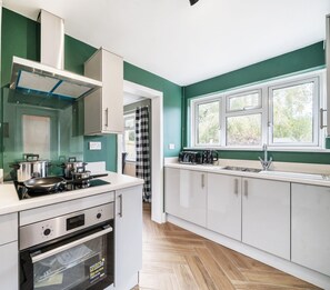 Superior House, 2 Bedrooms | Dapur peribadi