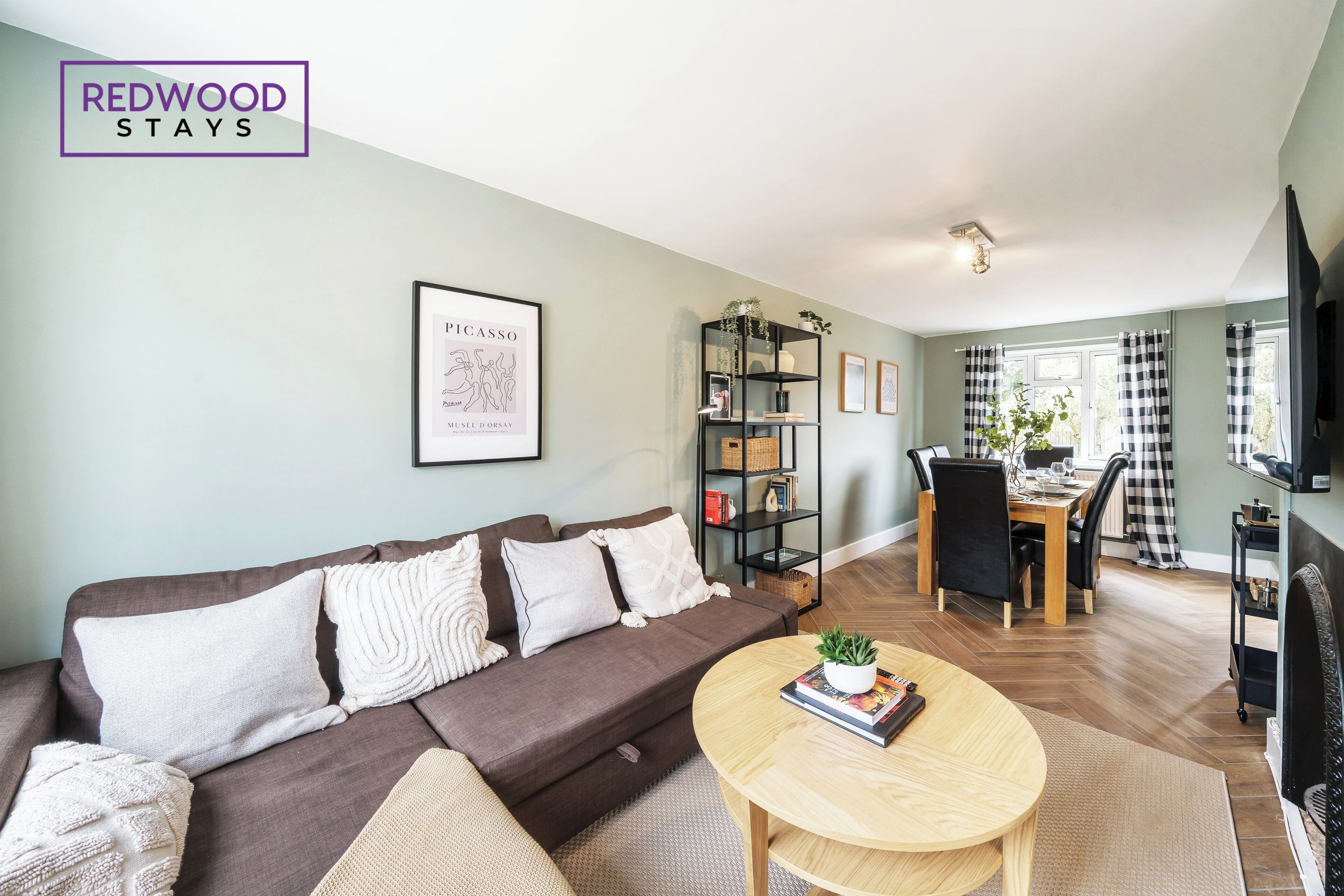 Superior House, 2 Bedrooms | Living area | TV