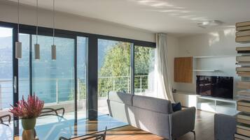 2 bedrooms, premium bedding, down comforters, iron/ironing board