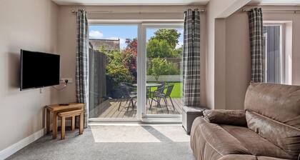 Roslen - Lovely Bungalow, Near Beach and Village