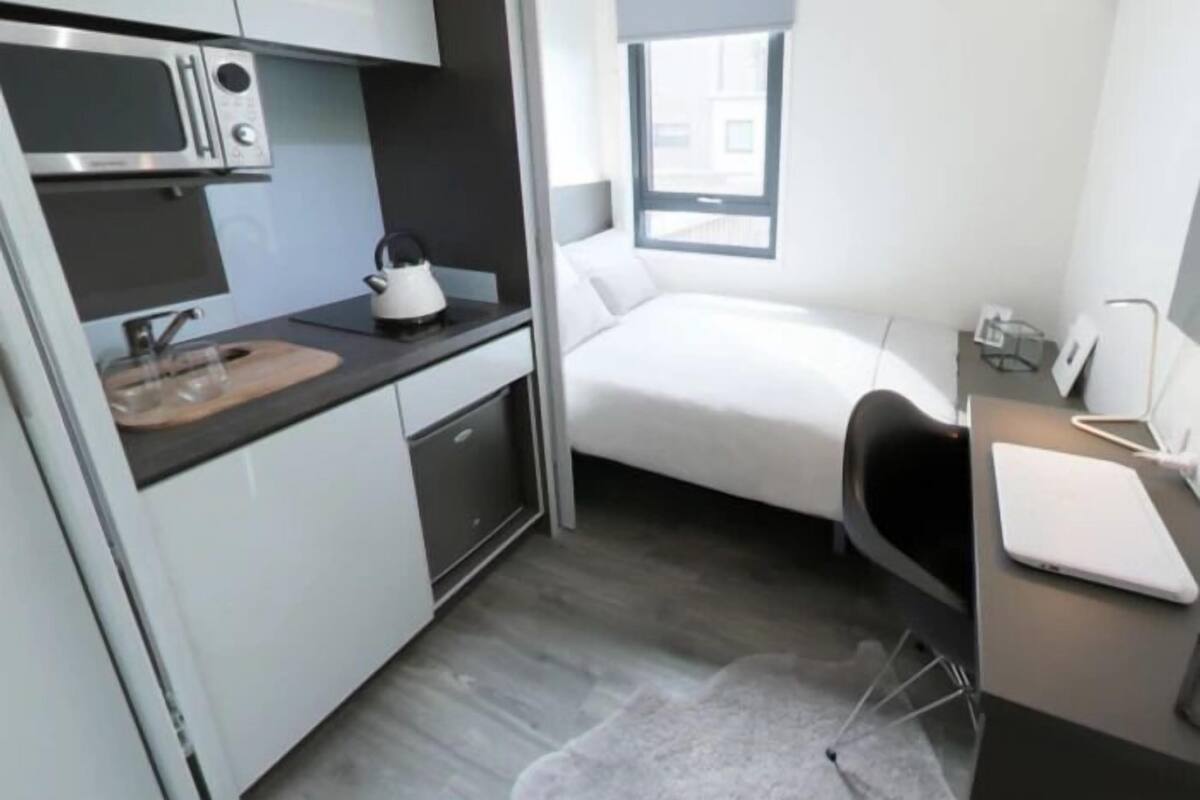 Standard Studio | Blackout curtains, iron/ironing board (on request), free WiFi