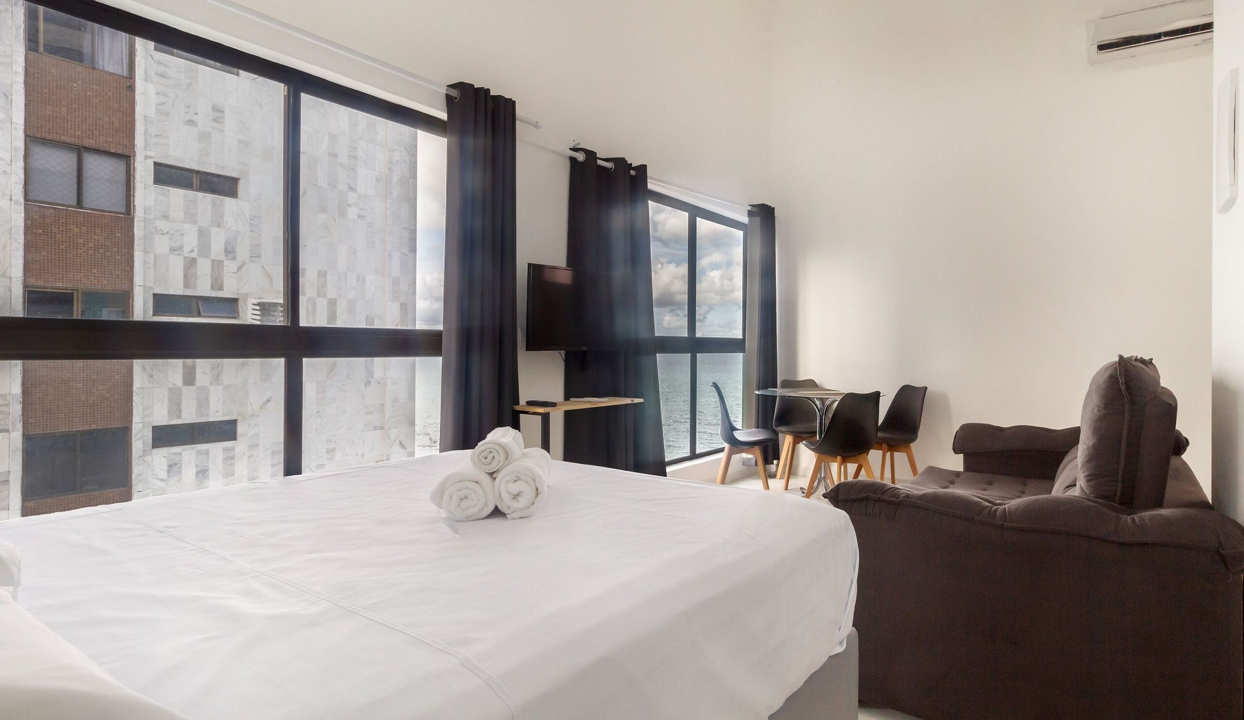 Estúdio básico | Ferros/tábuas de passar roupa, Wi-Fi de cortesia