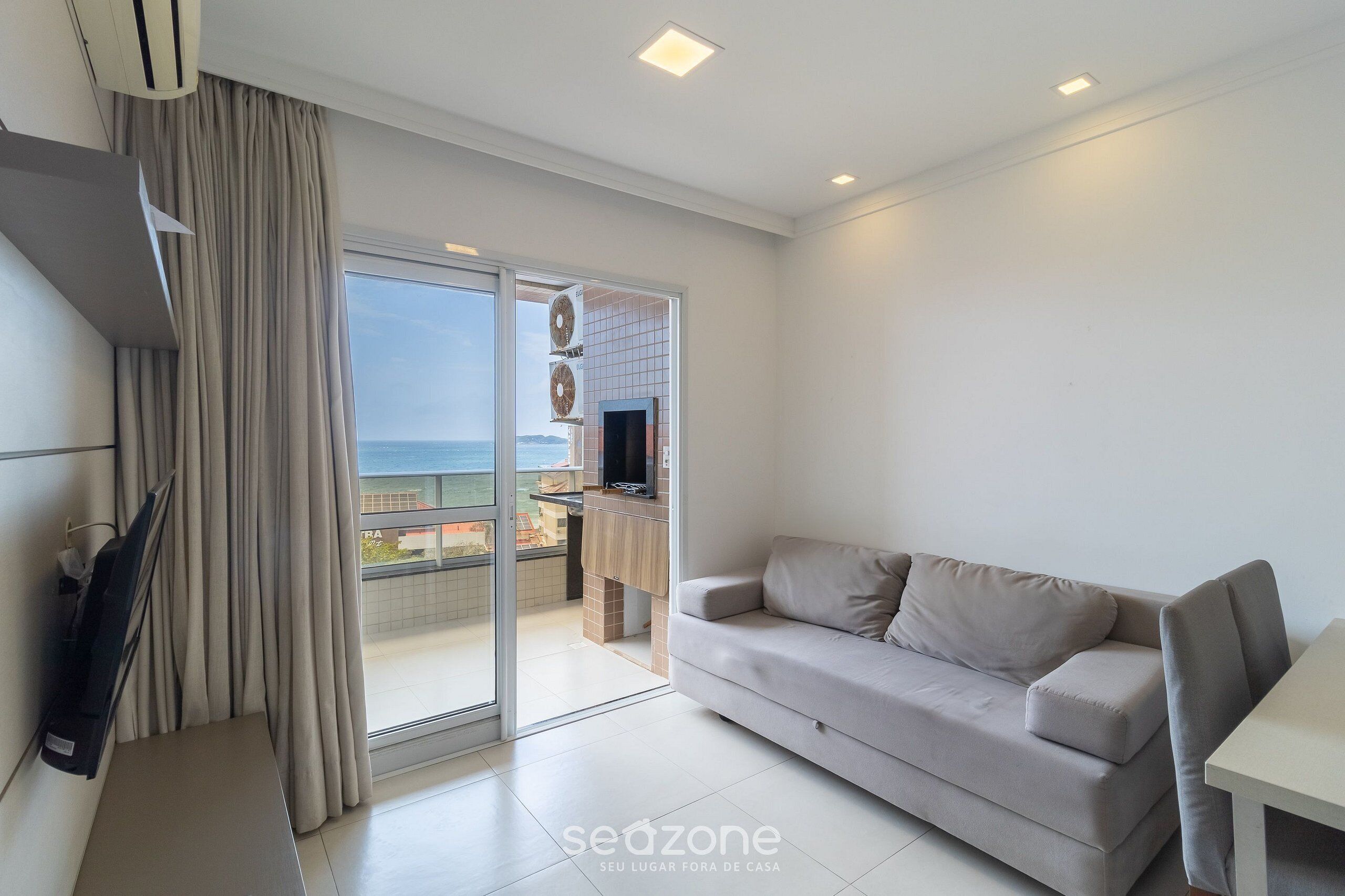 Basic Apartment | Living area | TV