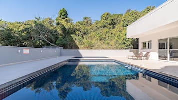 Basic Apartment | Pool