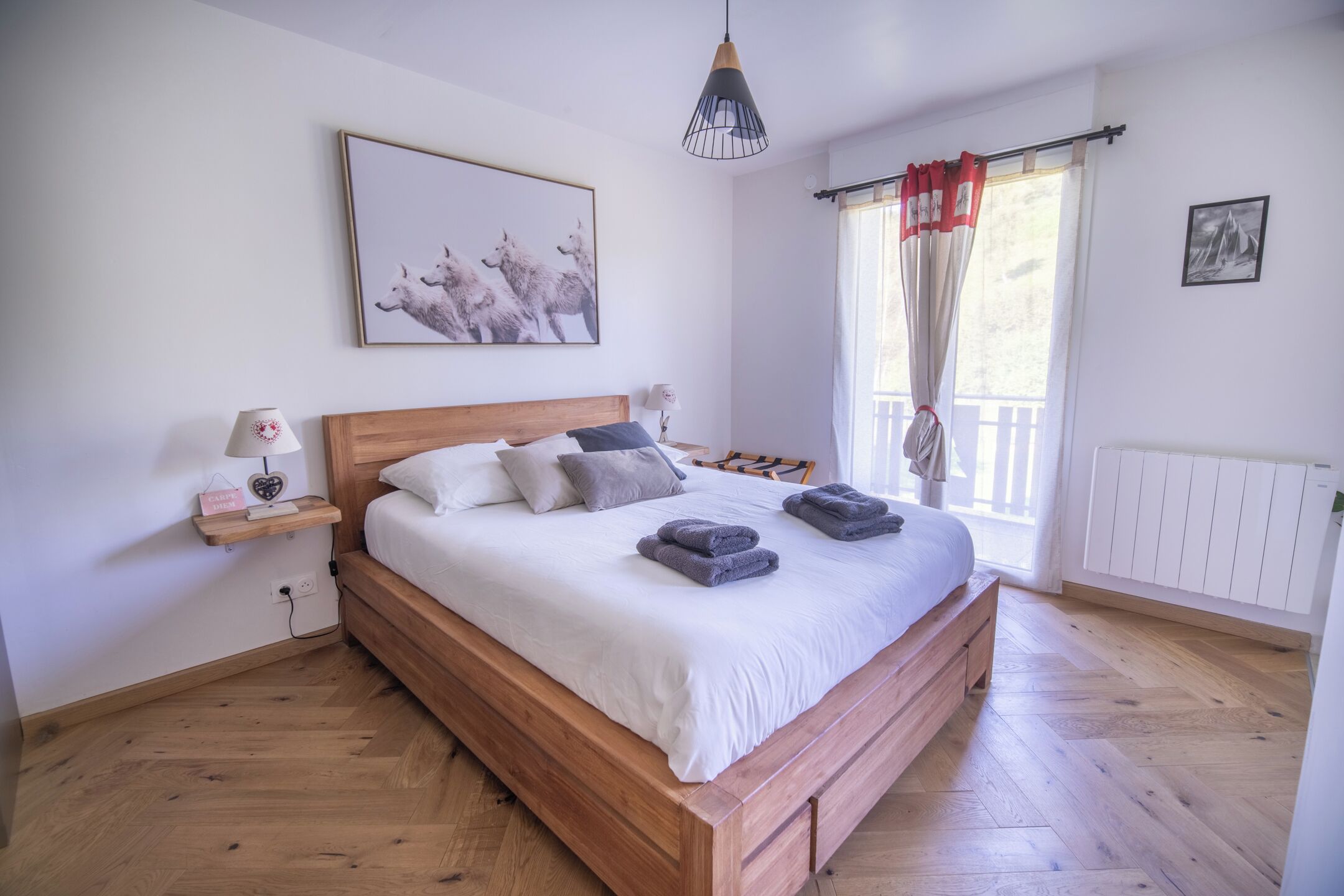 5 slaapkamers, een strijkplank/strijkijzer, internet, beddengoed