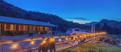 المنشأة من الخارج