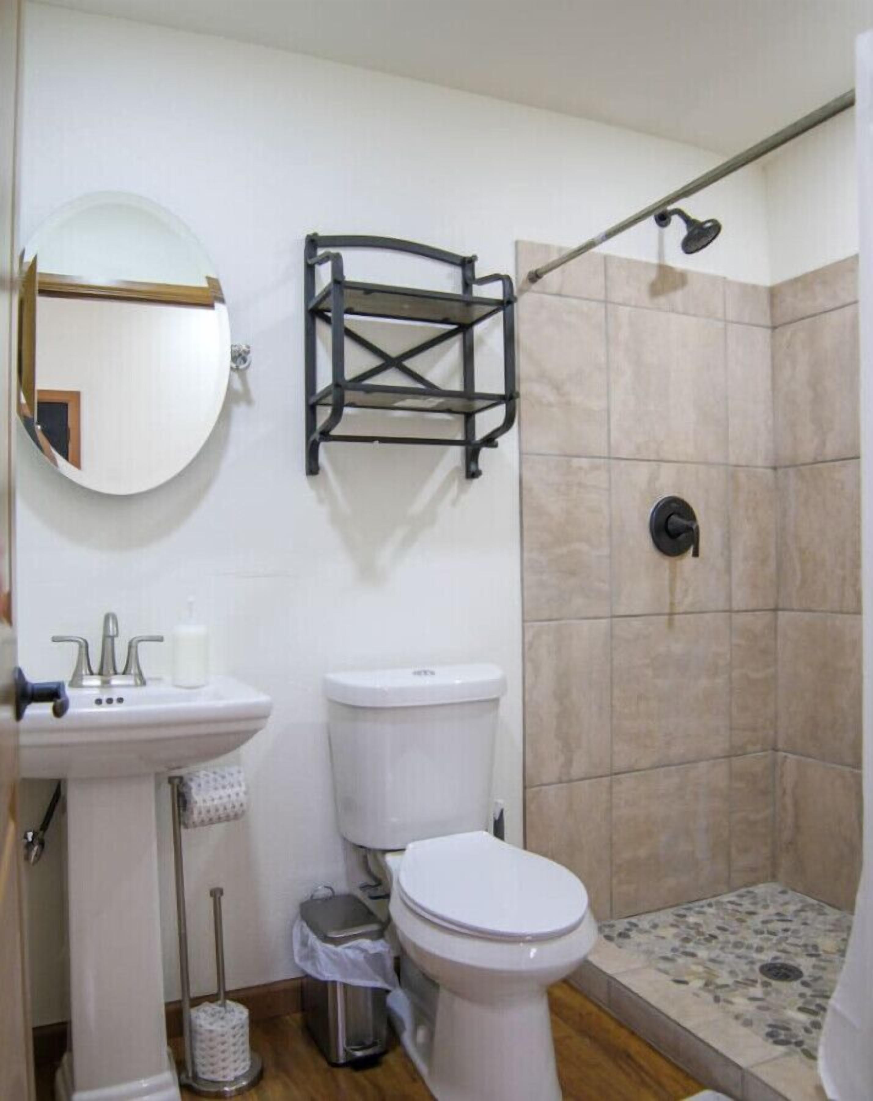 淋浴设施、毛巾