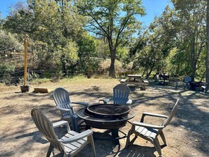 Outdoor dining - Waterfront Sky Cabin 1 (New Braunfels)