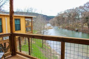 Property grounds - Waterfront Sky Cabin 5 (New Braunfels)