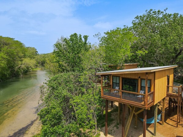 Exterior - Waterfront Sky Cabin 5 (New Braunfels)