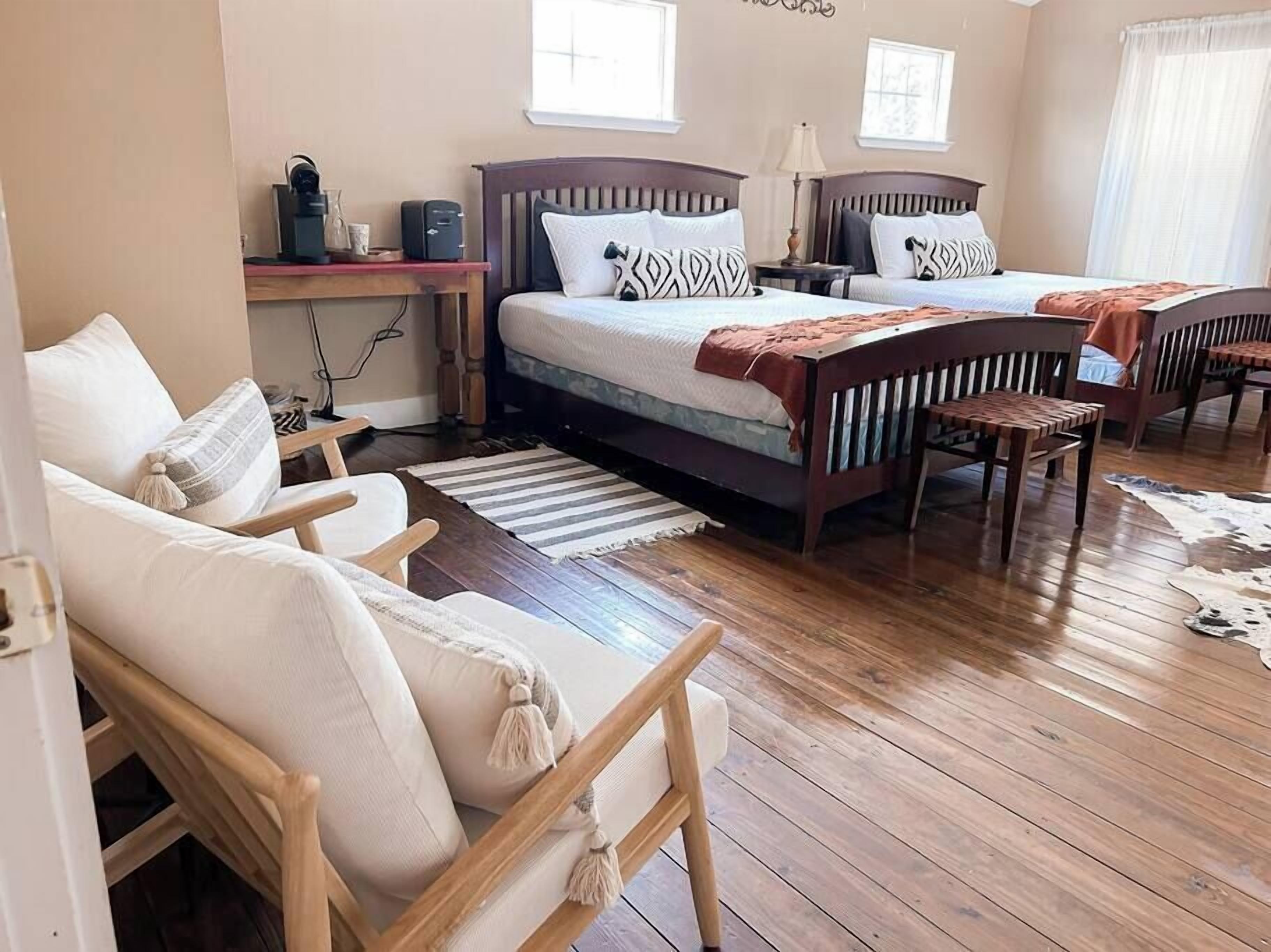 The Salado Inn Orgain Suite